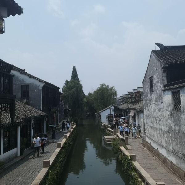 逃出巫婆屋